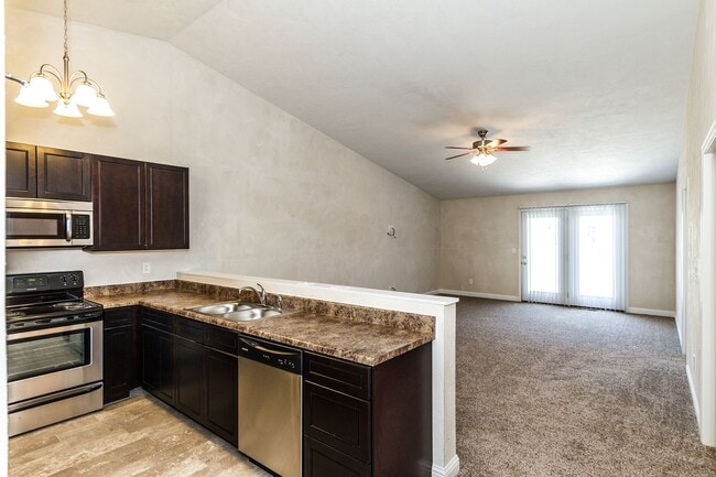 2029 Wexford Green Way in Belleville, IL - Building Photo - Building Photo