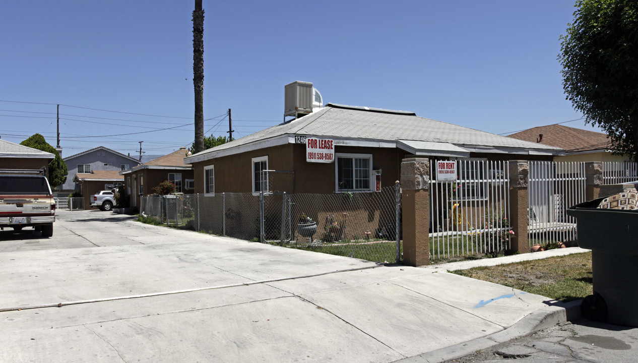 1246-1256 Huff St in San Bernardino, CA - Foto de edificio