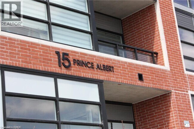 15 Prince Albert Blvd in Kitchener, ON - Building Photo - Building Photo
