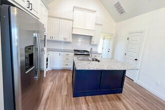 4709 125th St, Unit 1 Bedroom 114 in Lubbock, TX - Building Photo - Building Photo