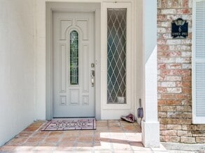 6 Summer Sprig Rd in Spring, TX - Foto de edificio - Building Photo