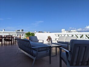 2840 S Ocean Blvd in Palm Beach, FL - Foto de edificio - Building Photo