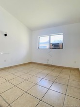 12130 NE 8th Ave-Unit -B in North Miami, FL - Building Photo - Building Photo