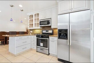 5954 Wilkinson Ave in Los Angeles, CA - Building Photo - Building Photo