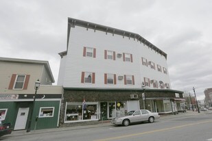 Central Park Building in Gardner, MA - Building Photo