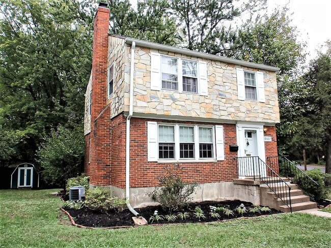 property at 5537 Fairfax Dr