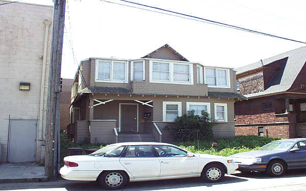 527 Merrimac St in Oakland, CA - Building Photo