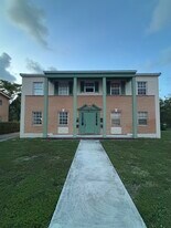 43 Madeira Ave, Unit Madeira in Coral Gables, FL - Building Photo