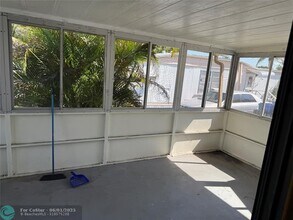 3161 SW 53rd Ave in Davie, FL - Building Photo - Building Photo