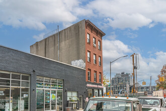 305 Bond St in Brooklyn, NY - Foto de edificio - Building Photo