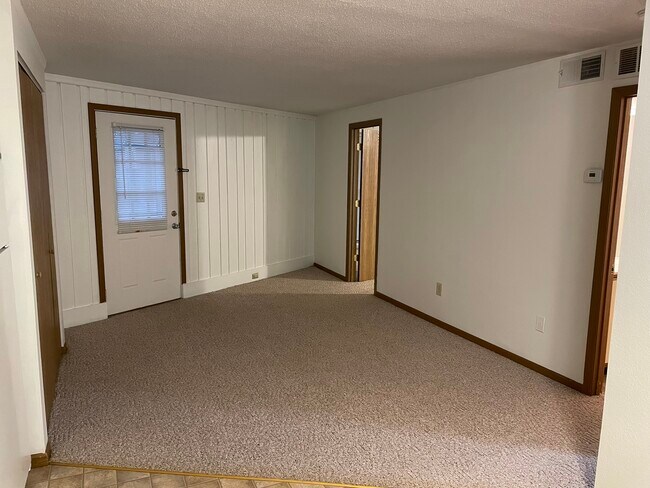 800 Village Dr, Unit 1 in Glen Carbon, IL - Building Photo - Building Photo