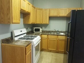 345 6th St in La Salle, IL - Building Photo - Building Photo