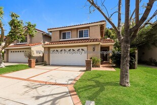 207 S Dove St in Orange, CA - Building Photo