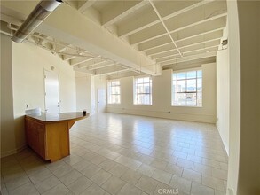 312 W 5th St, Unit 1125 in Los Angeles, CA - Building Photo - Building Photo