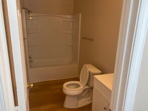 12826 Fitzwater Dr, Unit Apt2 in Nokesville, VA - Building Photo - Building Photo