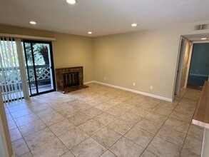 13222 Salmon River Rd, Unit 102 in San Diego, CA - Building Photo - Building Photo