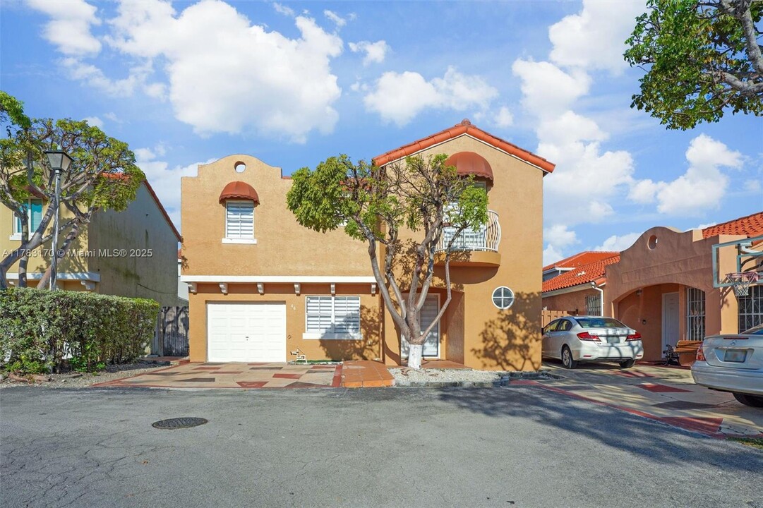 46 NW 85th Ct in Miami, FL - Foto de edificio