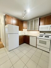 Spacious & Elegant 2-Bed, 2-Bath Apartment in Toronto, ON - Building Photo - Building Photo