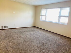 805 Mitchell Ave in Beverly, OH - Building Photo - Building Photo