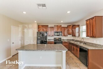 14626 Scottburgh Glen Dr in Wimauma, FL - Building Photo - Building Photo