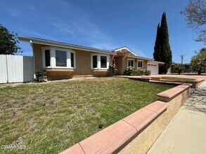 191 Thoreau Cir, Unit 5303 in Thousand Oaks, CA - Building Photo - Building Photo