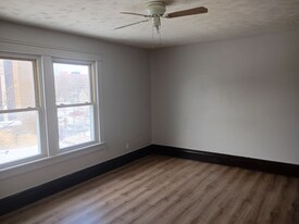 55 Cotter Ave in Akron, OH - Building Photo