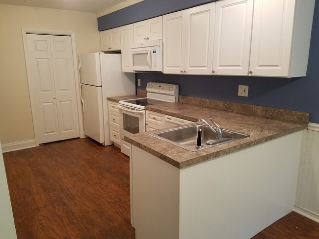 300 Campbell Cir, Unit F2 in Downingtown, PA - Foto de edificio - Building Photo