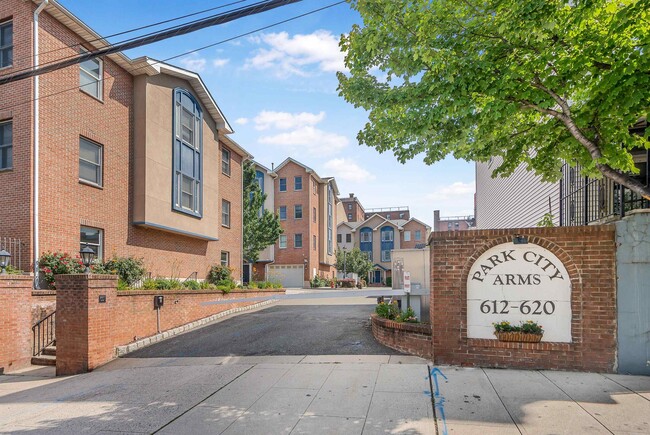 property at 620 38th St