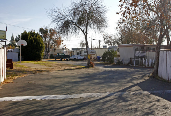 All Star Trailer Park in Sacramento, CA - Building Photo - Building Photo