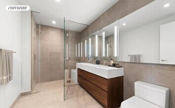 360 E 89th St in New York, NY - Building Photo - Building Photo