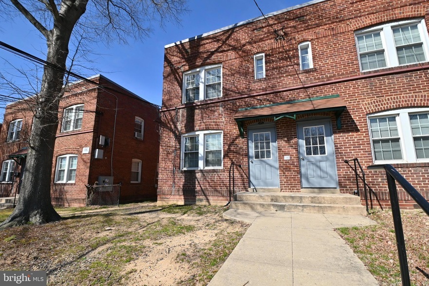 4524 Eads St NE in Washington, DC - Building Photo