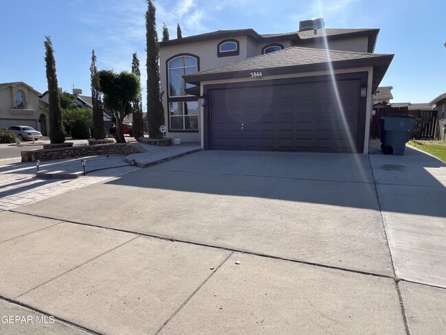 3844 Tierra Fiji Ln in El Paso, TX - Building Photo - Building Photo