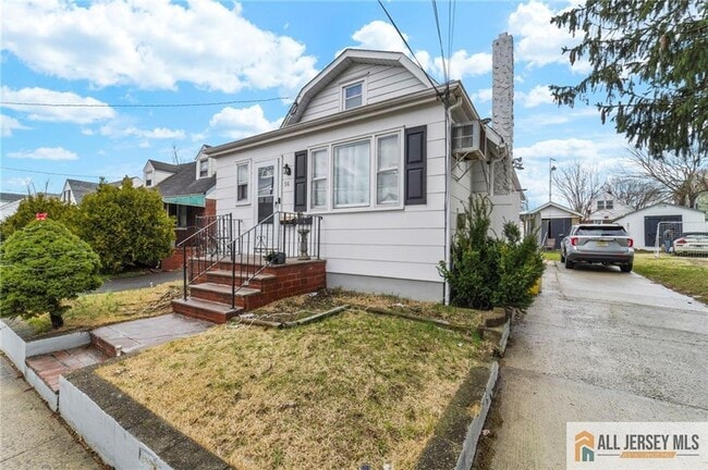 56 Caroline Ave in Hamilton Township, NJ - Building Photo - Building Photo