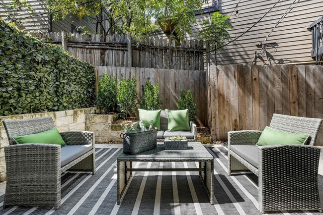 3806 Southridge Dr in Austin, TX - Building Photo - Building Photo