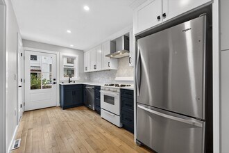 34 Marshall St in Somerville, MA - Building Photo - Building Photo