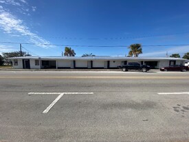 1825 14th Ave, Unit 20 in Vero Beach, FL - Building Photo