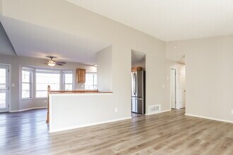 21287 E Powers Pl in Centennial, CO - Foto de edificio - Building Photo