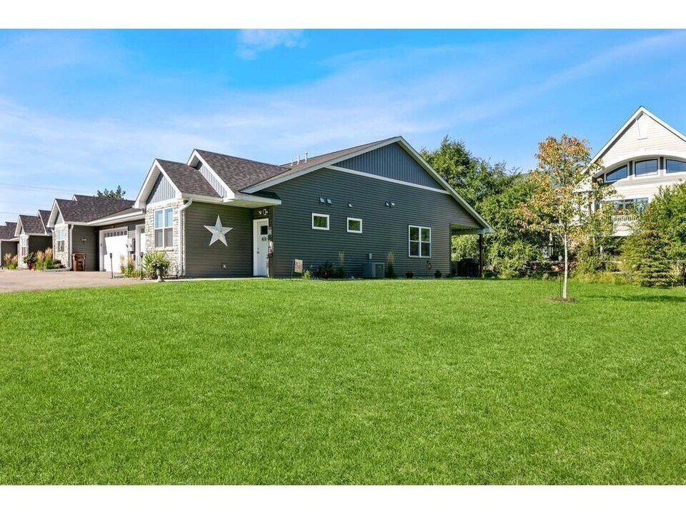 11024 183rd Cir NW in Elk River, MN - Building Photo