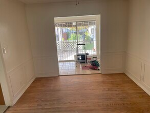 1735 S Bundy Dr in Los Angeles, CA - Building Photo - Building Photo