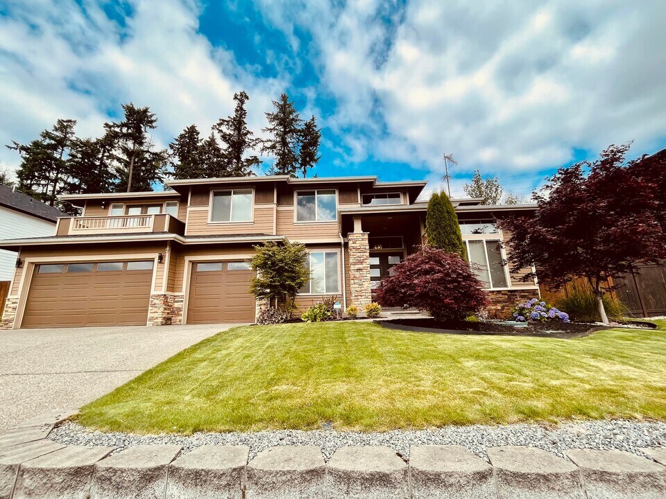 8113 173rd Ave E in Sumner, WA - Building Photo
