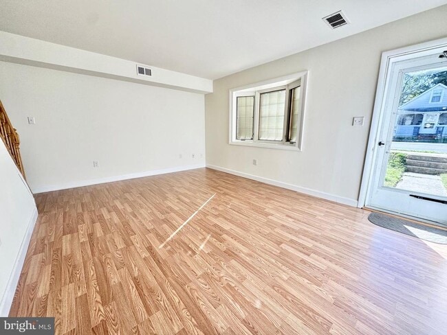 property at 331 N Governors Ave