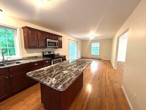 50 Top St in Clinton, MA - Building Photo - Building Photo