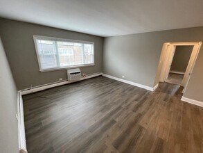 7 N Dryden Pl in Arlington Heights, IL - Building Photo - Building Photo