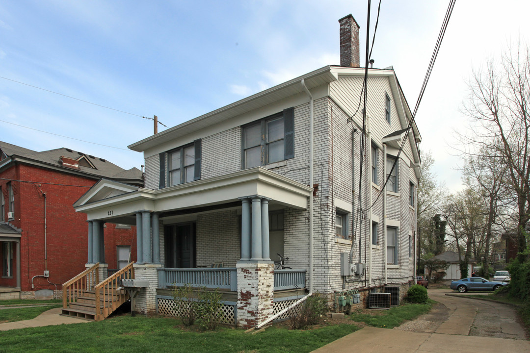 231 E Maxwell St in Lexington, KY - Foto de edificio