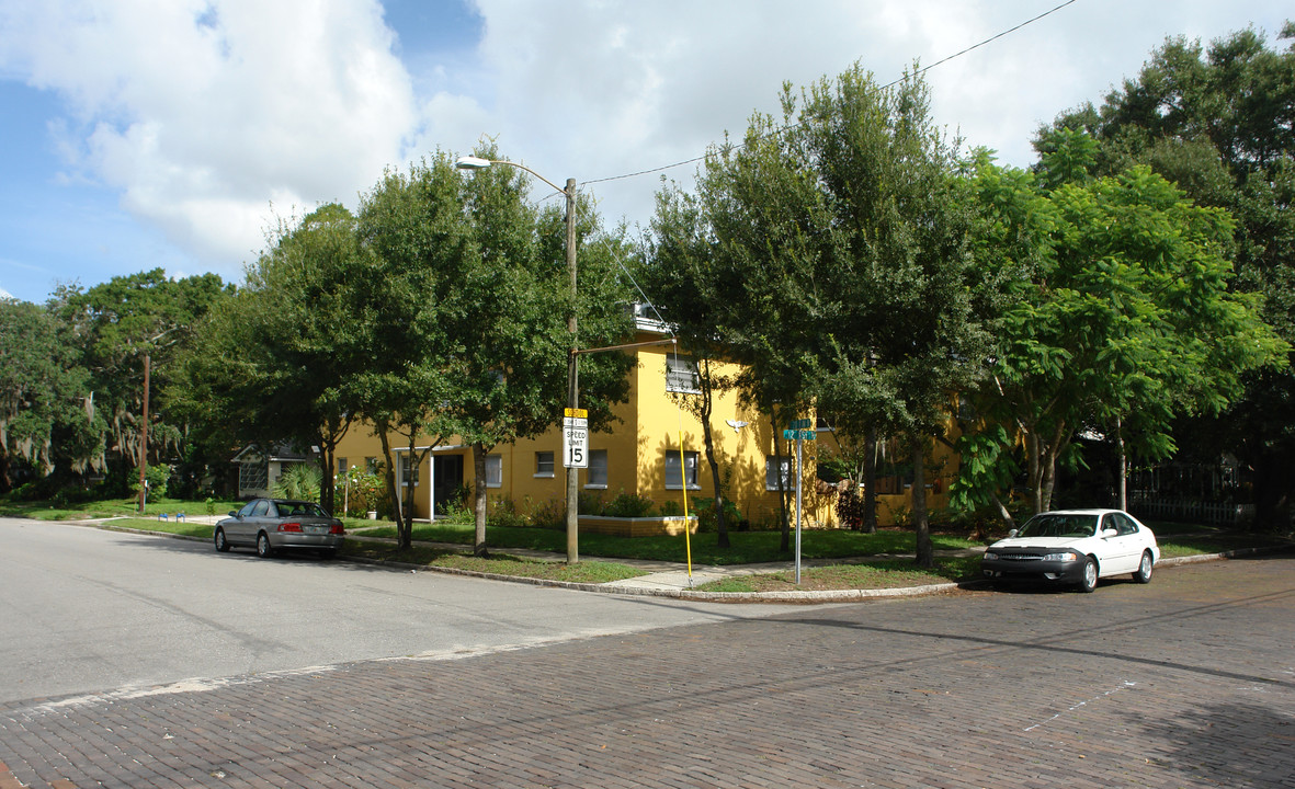 2000 12th St N in St. Petersburg, FL - Building Photo