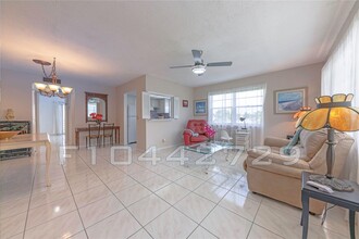 140 Farnham F, Unit 55 AND OLDER in Deerfield Beach, FL - Building Photo - Building Photo