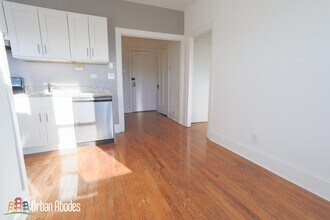 637 W Cornelia Ave in Chicago, IL - Building Photo - Building Photo
