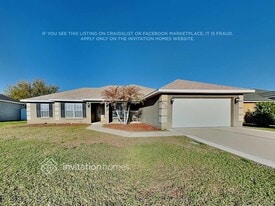 8730 Fort Socrum Village Pl in Lakeland, FL - Building Photo
