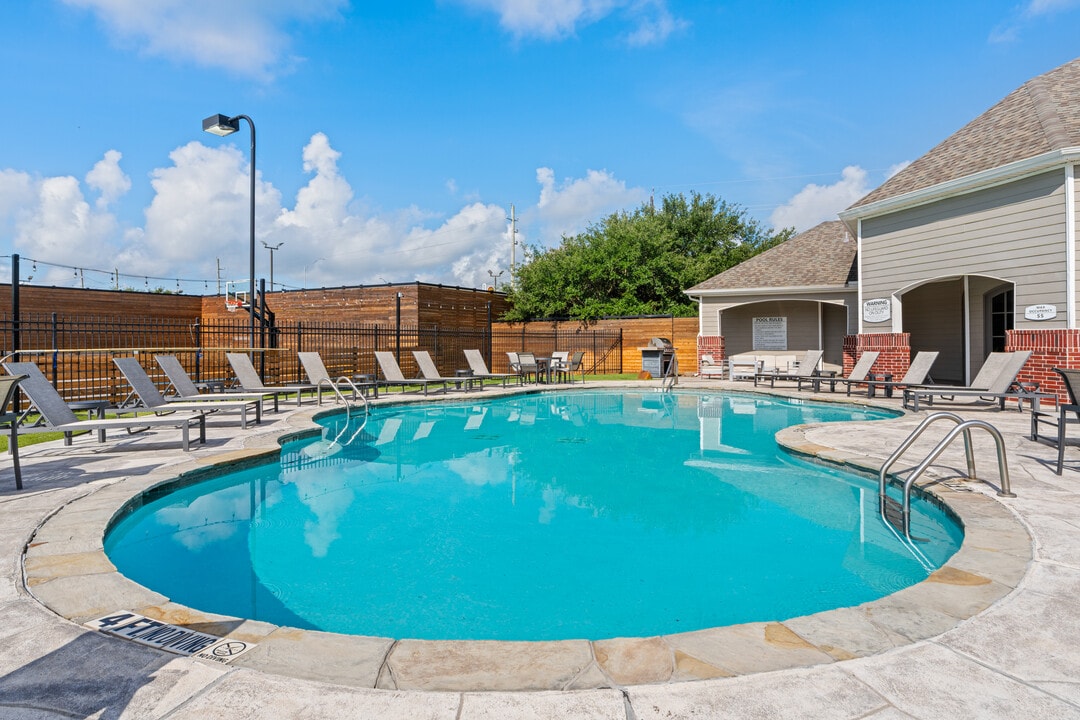 The Flats at Sugarland in Sugar Land, TX - Building Photo