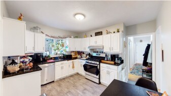 13 Partridge Ave, Unit 1 in Somerville, MA - Building Photo